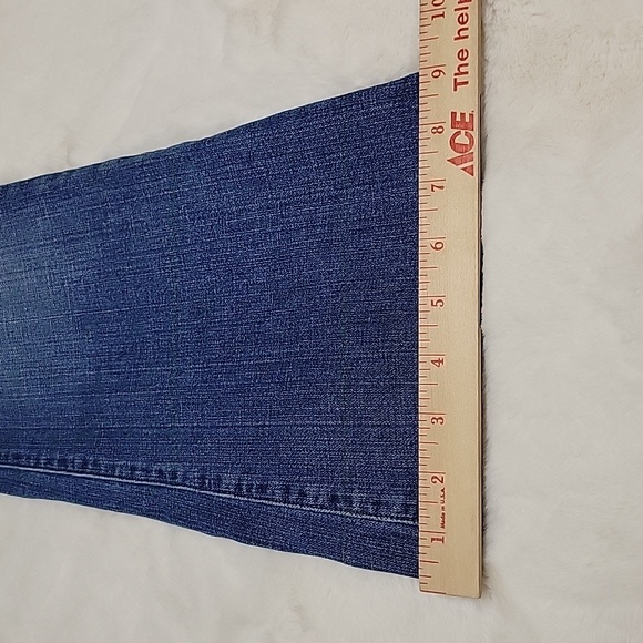 Ladies Levi's Blue Comfortable Low Bootcut Stretch Denim Jeans - Picture 11 of 12